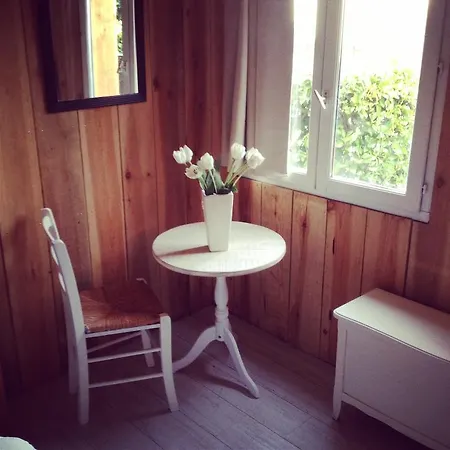 Bed & Breakfast Le Clos Previnquieres 3*
